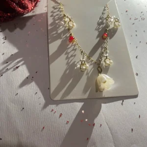 Ivory Bloom Chain Bracelet.